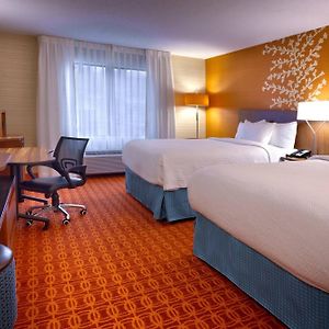 Queen Room Two Queen Beds Hearing Accessible